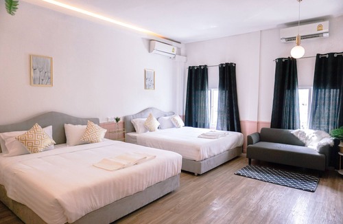 Old Phuket Town Hotel | Isara Boutique Hotel and Cafe