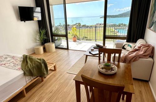 Airlie Beach Apartment | Island Views