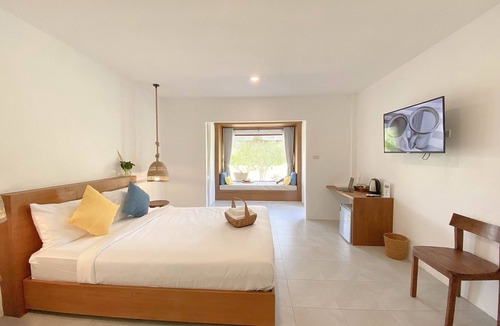 Sichon Hotel | Issara Beach Resort Beachfront Zone