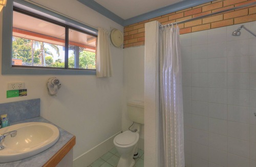 Clarenza Hotel | Jacaranda Motor Lodge