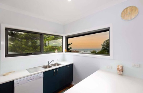 Tomakin House | Jenkins Beach House Galwad y mor Call of the Sea