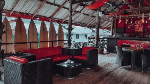 Bang Bao Bay House | JERPORDEE Residence
