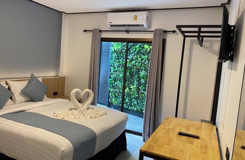 Ko Phi Phi Hostel | Jong's house