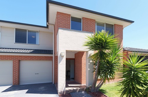 Jordan Springs House | Jordan Spring 4-bedroom villa/ free parking/convenient transportation n
