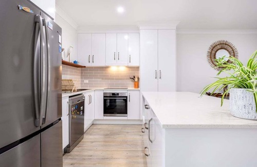 Yeppoon House | Judez Place - Central, modern Townhouse