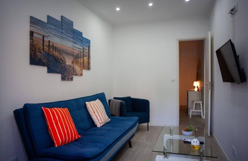 Cova da Piedade Apartment | Just4u Apartment With AC Near Lisbon and Beach