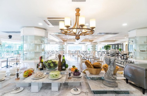 Bang Phut Hotel | Kalanan Riverside Resort