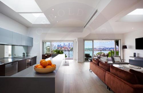 Darling Point House | Kanangra - A Superb House on Sydney Harbour