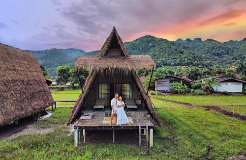 Ban Ton Lung Cabin | Khao Kiang Na เขา เคียง นา