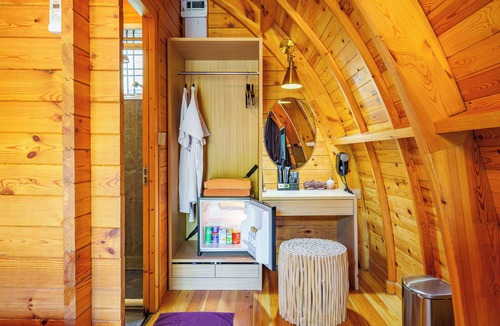 Damnoen Saduak Hotel | Khum Damnoen Resort