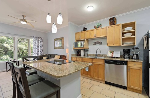 Potrero Condo | King Bed, Balcony, 10-min walk to Beach & Pool