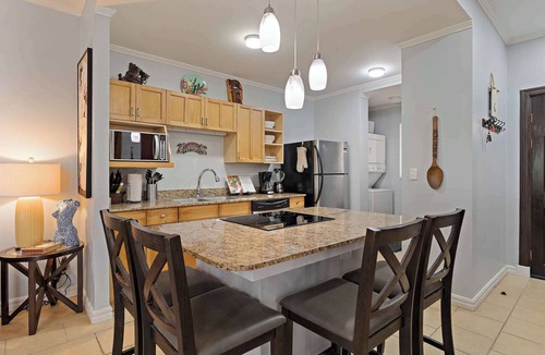 Potrero Condo | King Bed, Balcony, 10-min walk to Beach & Pool