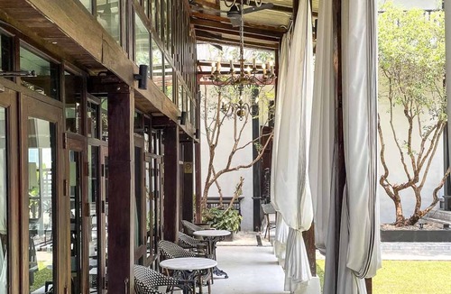 Su Thep Villa | KJORN Mansion - Live like a King - Serviced Villa - 10 min to Nimman/Old City