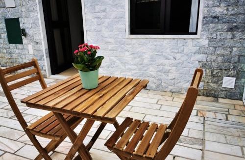 Parede Apartment | Knowing Home 100sqm