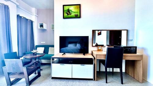 Siray House | Koh Sirey Beachfront Pool Villa