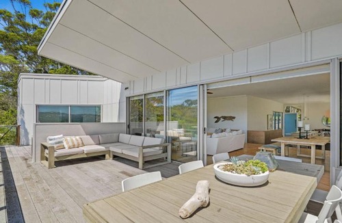 Macmasters Beach House | Kookaburra Retreat at Macmasters Beach