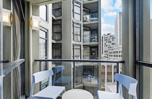 Haymarket Apartment | KozyGuru | Haymarket | Walk Everywhere CBD Stay