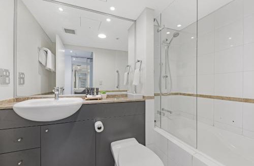 Haymarket Apartment | KOZYGURU | Sydney CBD | Lovely 2 Bedroom APT with Amazing City View