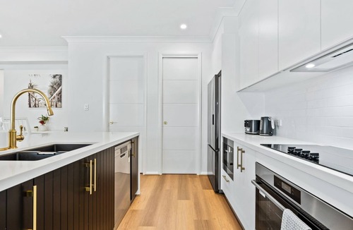 Huskisson House | La Casa by the Sea, Jervis Bay