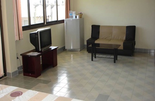 Ban Phe Hotel | Laemya Inn