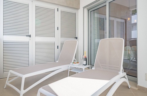 Lagos Apartment | Lagos Modern 2 With Pool by Homing