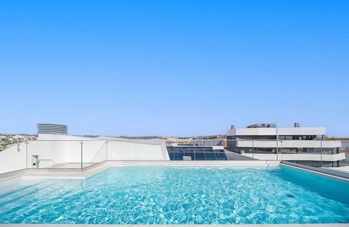 Lagos Apartment | Lagos Modern 2 With Pool by Homing
