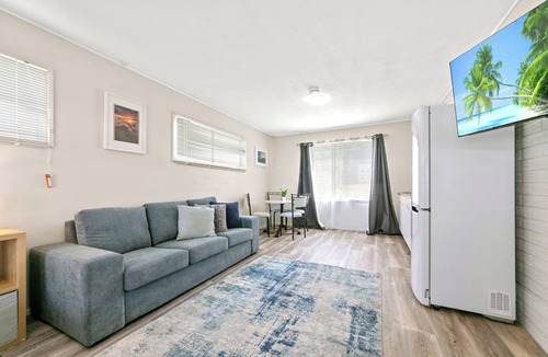 San Remo Apartment | Lake Front Studio Pet Friendly, near The Entrance, Nora Head and Soldiers Beach