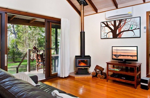 Peregian Beach Cottage | Lake Weyba Cottages Noosa