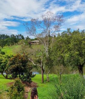 Yungaburra House | Lakes Edge Retreat