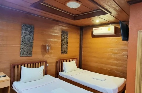 Lampang Hotel | Lampang Bouteak Resort