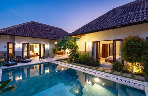 Nakula Villa | Lapiz Lazuli