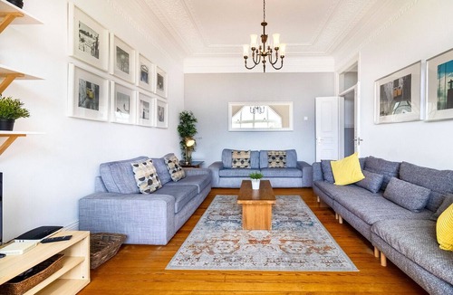 Principe Real Apartment | Large Central with View 3E by Central Hill