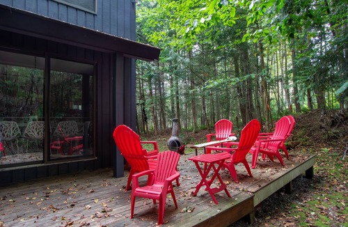 Winhall Ski Chalet | Large, comfortable Stratton home, a short drive to Manchester!
