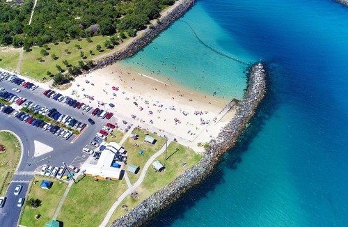 Tuncurry House | Large family home with plenty of room for everyone to relax.