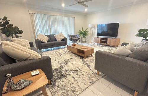 Coomba Park House | Large group retreat overlooking beautiful Wallis Lake with stunning views.