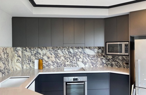Crows Nest Apartment | Large Leafy Luxe Apartment -Crows Nest - Family Friendly - Location Perfection