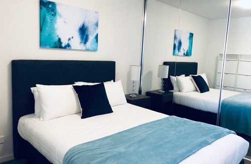 Neutral Bay Apartment | Large Wyndel Apartment GRO017404