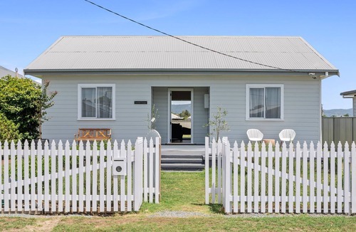 Cessnock Cottage | Lavender Cottage - Minutes to Wineries