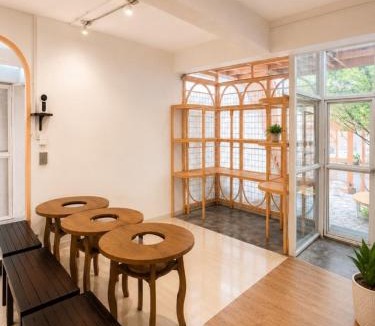 Chana Songkhram Apartment | Lazy Sunday Khaosan Hotel