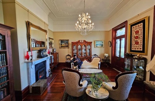 Leconfield Bed & Breakfast | Leconfield House, heritage accommodation, Pokolbin Hunter Valley, 150yrs in 2022