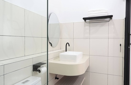 Talat Yai Hotel | LFOUR