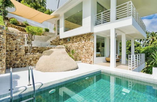 Lamai Villa | Life is yours at this modern & well maintained Sea View Pool Villa.