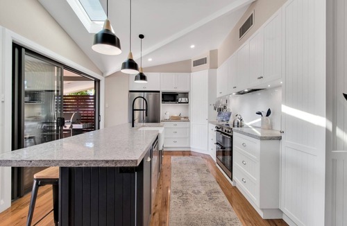 Turvey Park House | Lilly Pilly House luxury and convenience