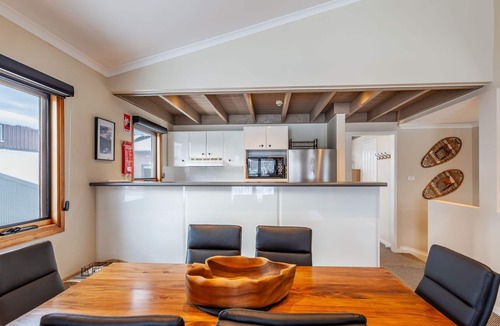 Perisher Valley Apartment | Lodge Chalet 15 - This two storey apartment offers three bedrooms