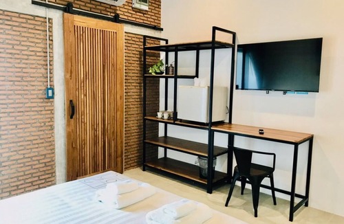 Khlong Song Ton Nun Hotel | Loft 202 Hotel