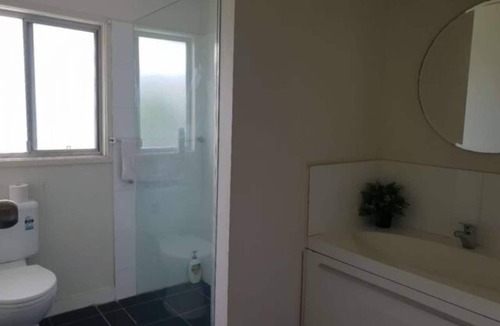 Logan Central Apartment | Logan Central Retreat 3BR Close to Brisbane & GC