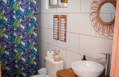 Chinatown House | Lolas Hostal Hab Individual 2 Baño Compartido
