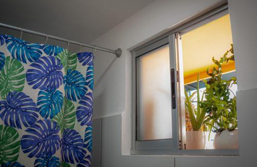 Chinatown House | Lolas Hostal Hab Individual 2 Baño Compartido