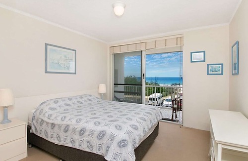Bilinga Apartment | Longbeach 10 - Bilinga/ North Kirra Beachfront in Bilinga