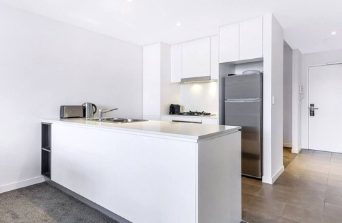 Chatswood CBD Apartment | lovely 2 beds service apt in heart of chatswood